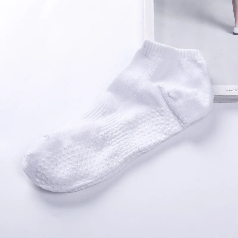 Men's Non-Slip Yoga Socks – Breathable Grip Socks for Pilates, Gym & Fitness