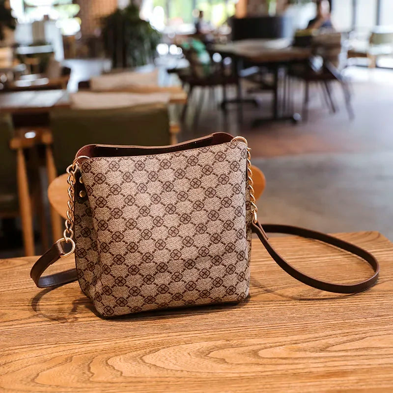 Women's Fashion Small Bucket Shoulder Bag – Luxury Crossbody Bag with Chain Strap, Vintage PU Handbag