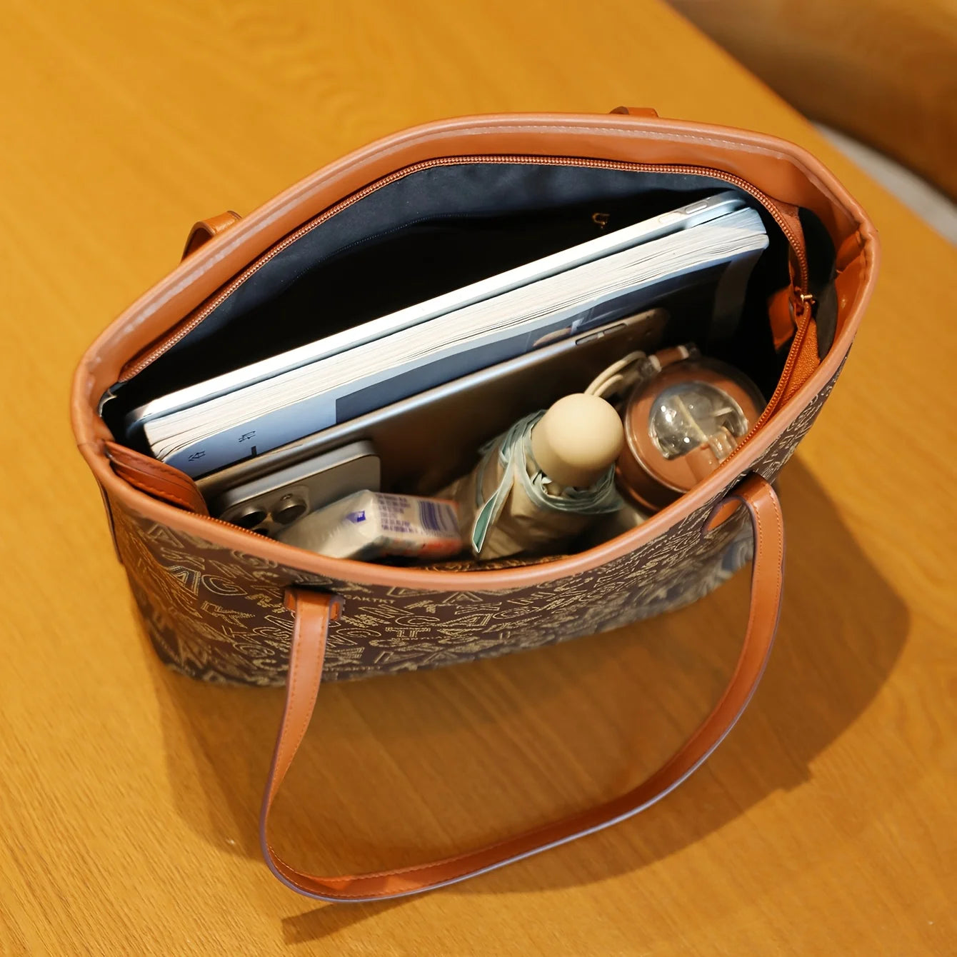 Women's Stylish Handbag Set (Tote & Purse)
